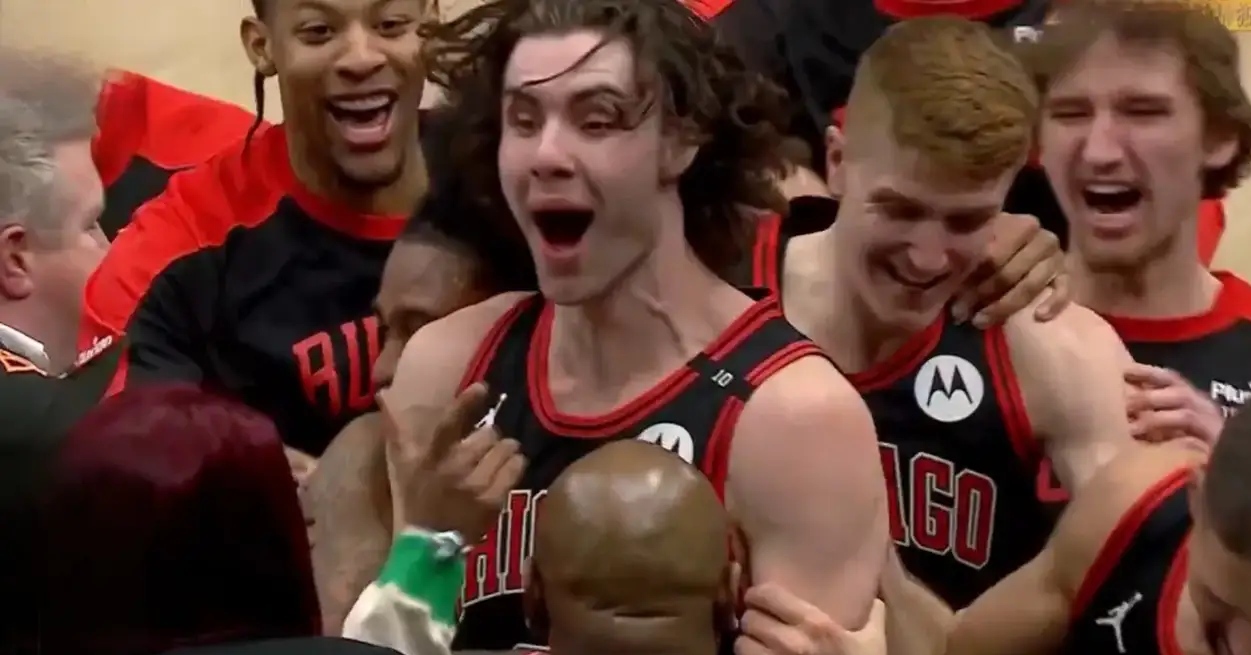 公牛新秀表现惊艳，全场观众掌声不断，需要你们一起一下.免费游戏下载中心