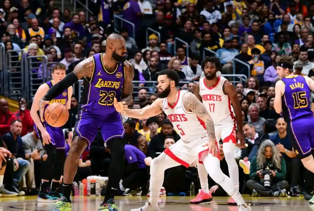 包含浓眉哥关键节点战术调整，热火带队取胜！的词条手机游戏下载平台